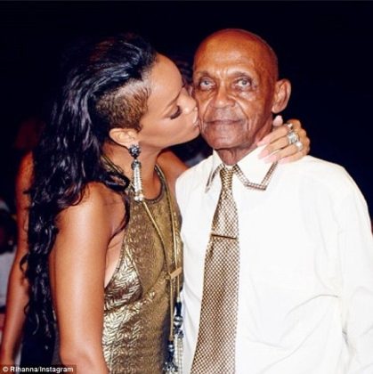 Rihanna avô Lionel