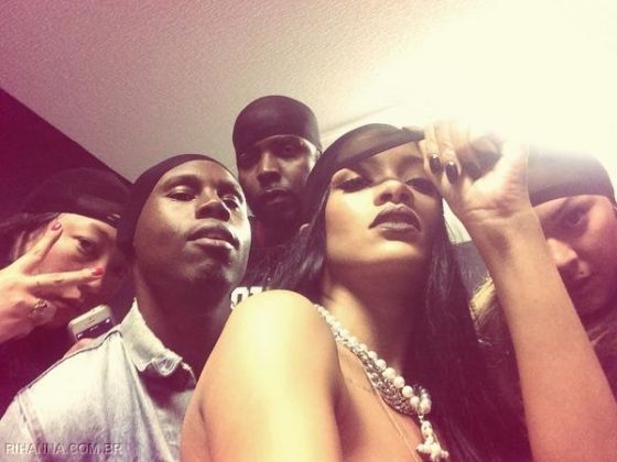 Selfies da Rihanna com Amigos e Familiares - 15