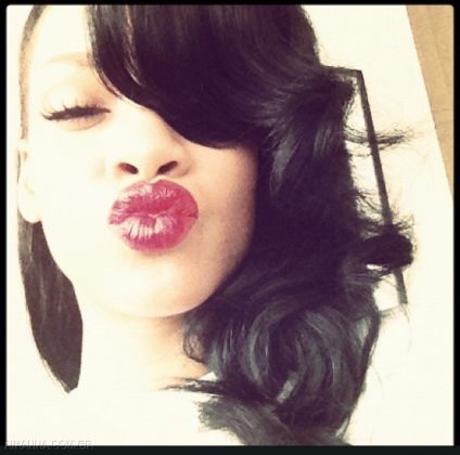 Selfies da Rihanna - Beijo 10
