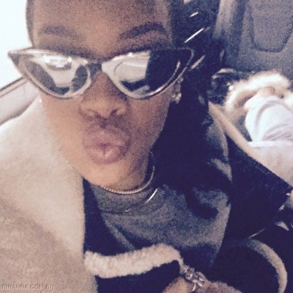 Selfies da Rihanna - Beijo 3