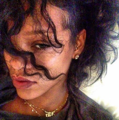Selfies da Rihanna - Serenidade no olhar 20