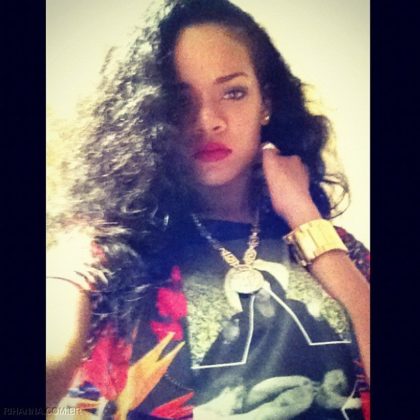 Selfies da Rihanna - Serenidade no olhar 3