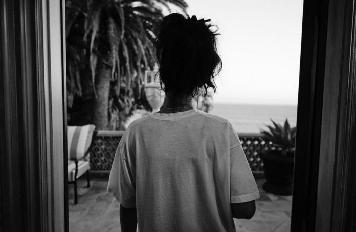 Post Documentário da Rihanna - R8 Experience