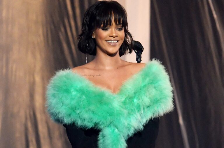 Rihanna é a artista feminina mais ouvida do Spotify