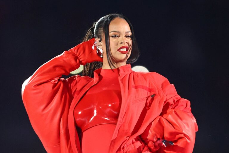 Rihanna lançará dois álbuns e sairá em turnê em 2024?